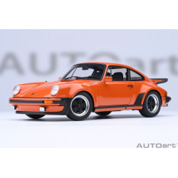 Porsche 911 Turbo 3.0 (930)...